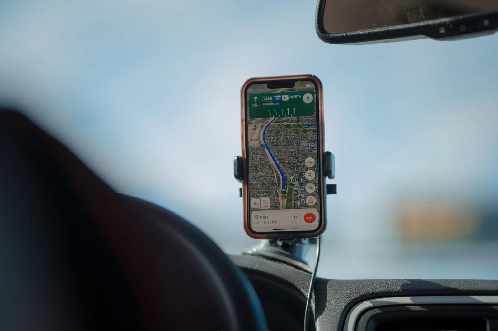 Car phone mounts: how to choose the right one (2026 guide)
